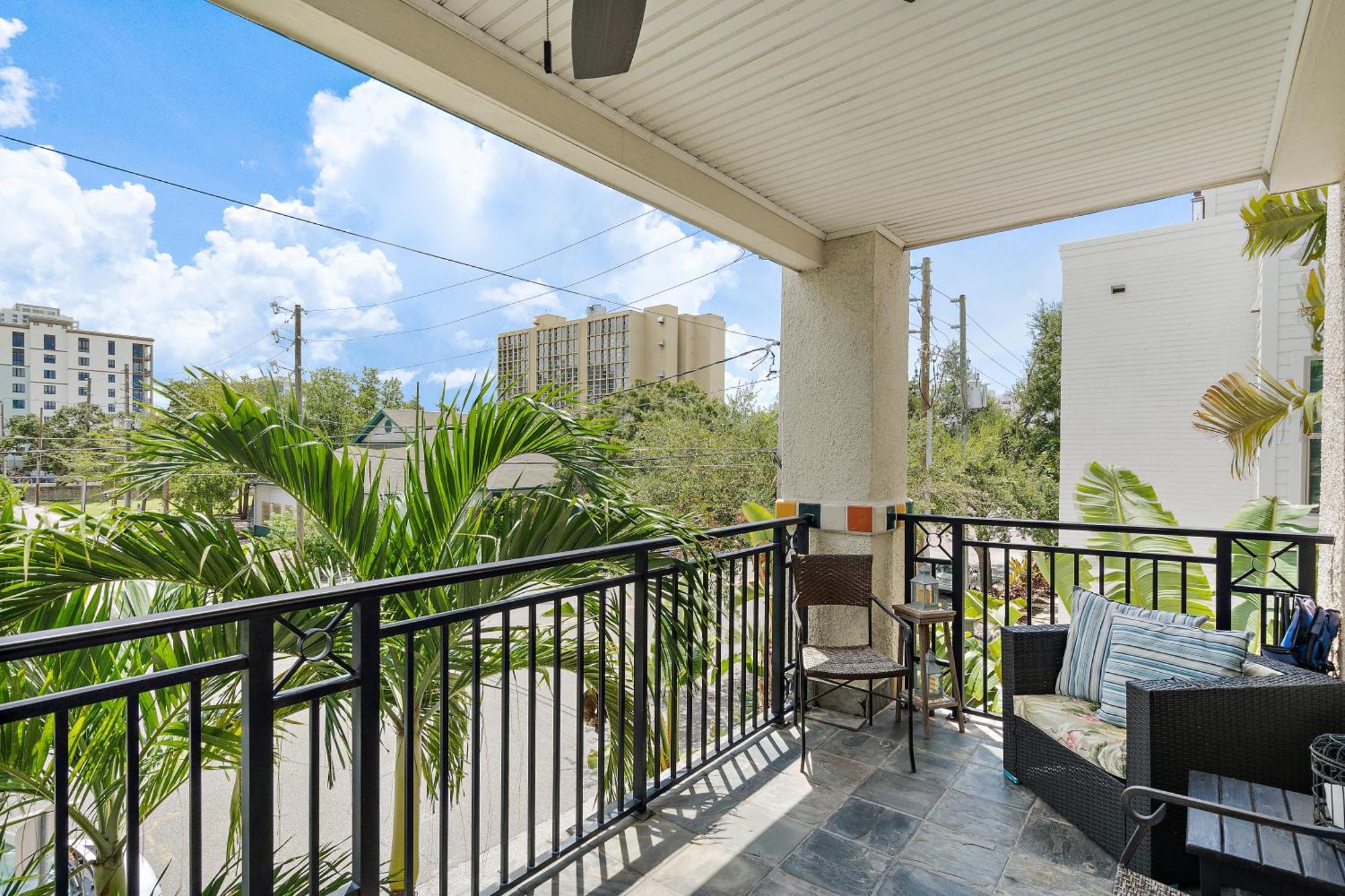 Retro Retreat In Dtsp - Explore The Downtown Area St. Petersburg Bagian luar foto