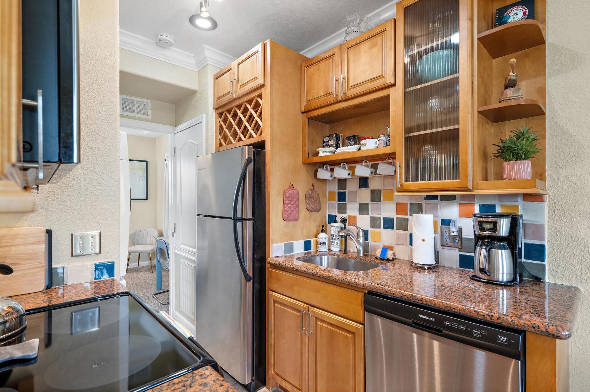 Retro Retreat In Dtsp - Explore The Downtown Area St. Petersburg Bagian luar foto