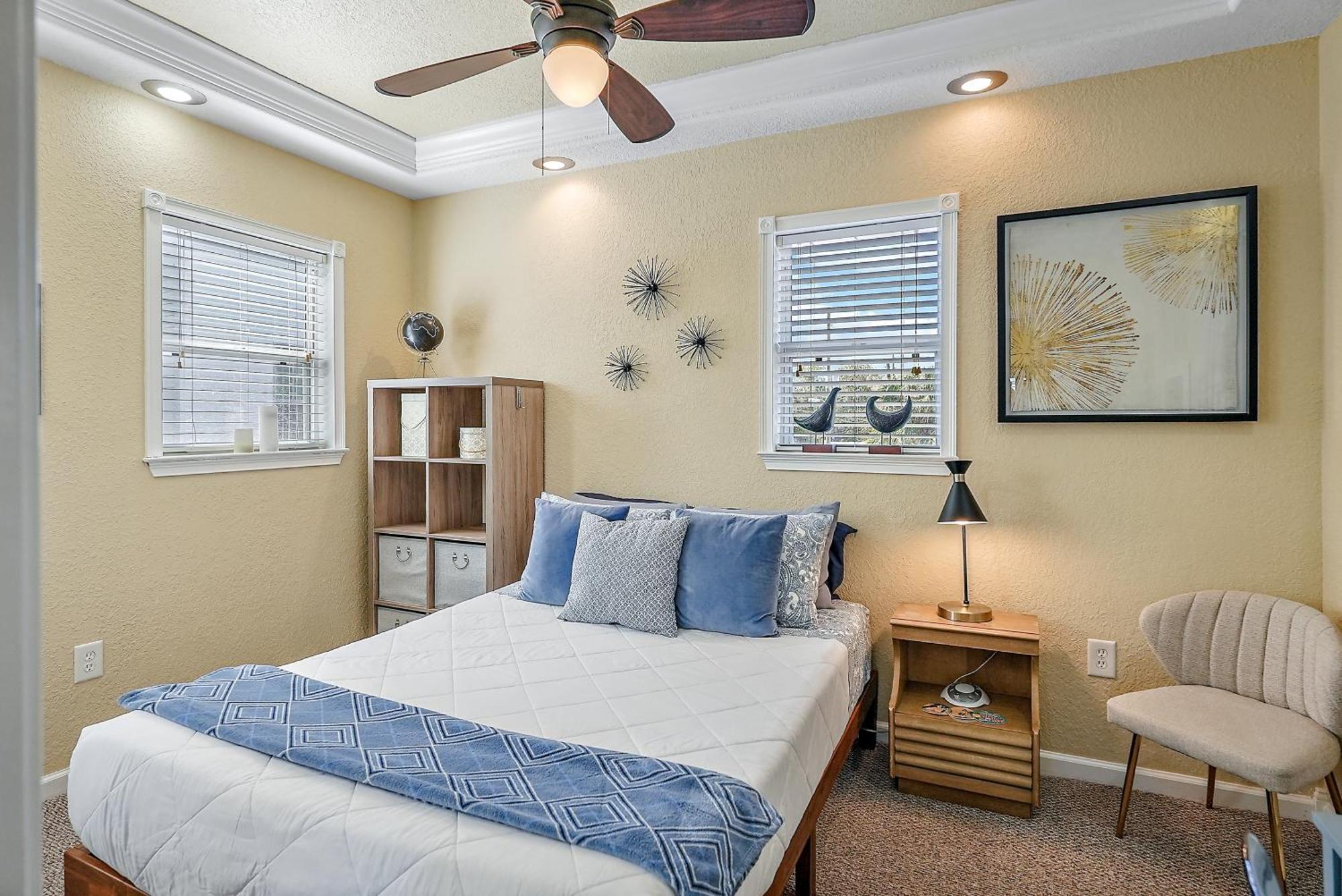 Retro Retreat In Dtsp - Explore The Downtown Area St. Petersburg Bagian luar foto