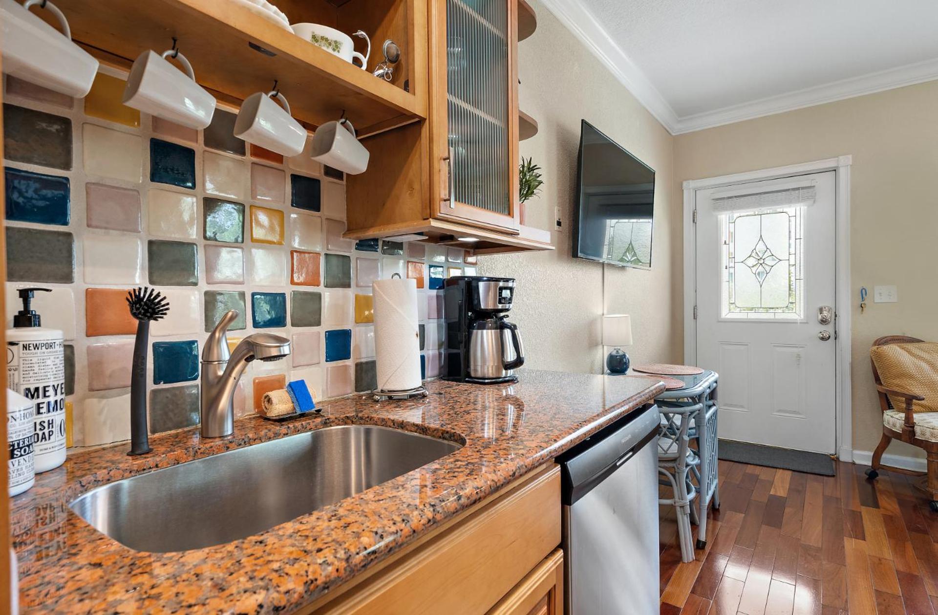 Retro Retreat In Dtsp - Explore The Downtown Area St. Petersburg Bagian luar foto