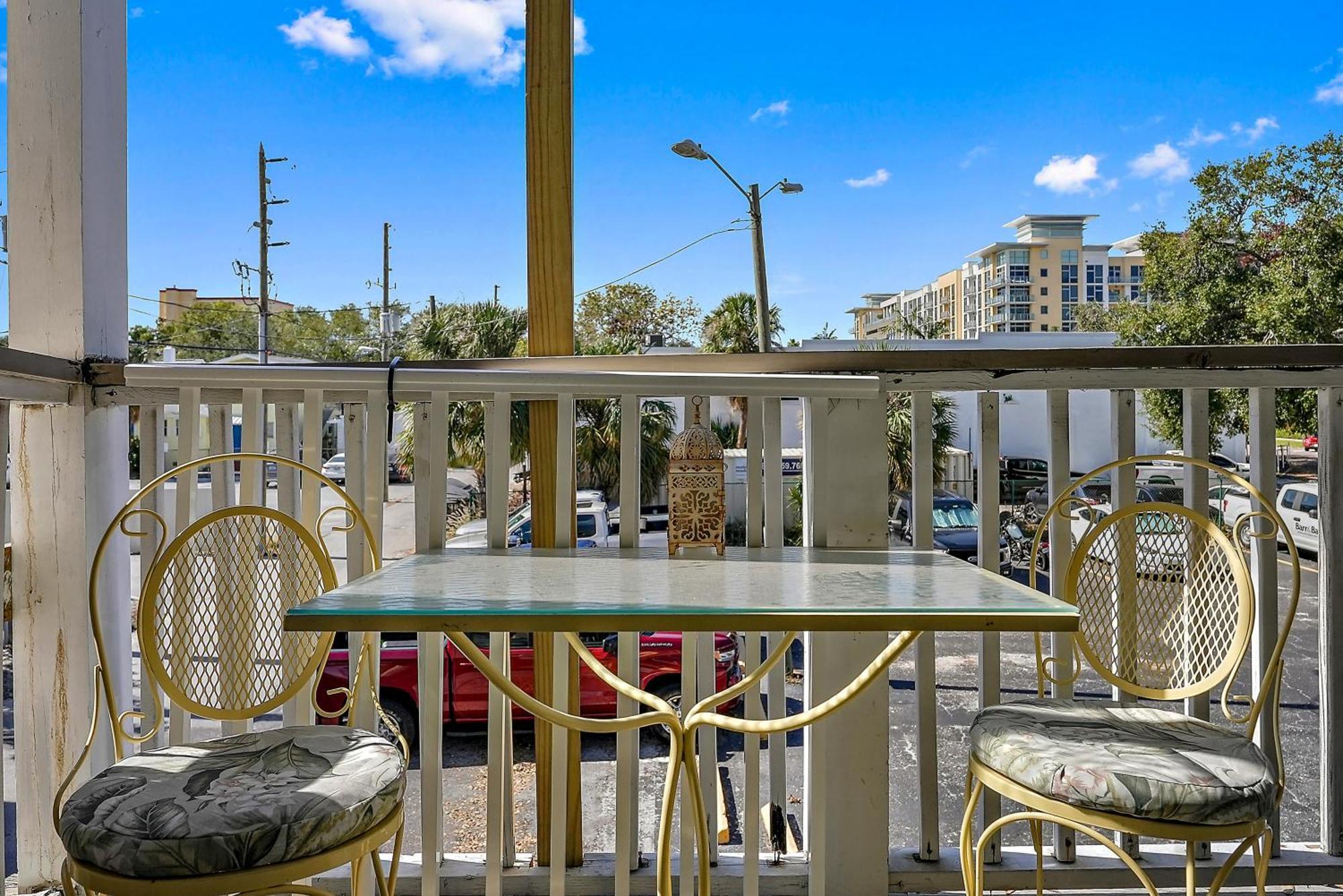Retro Retreat In Dtsp - Explore The Downtown Area St. Petersburg Bagian luar foto